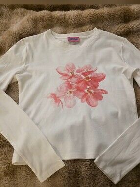 Edikted Brand ong Sleeve White Top With Floral Design On Front. Like New. Sz Med